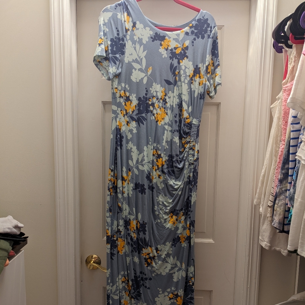 A Pea in the Pod Lined Side Slit Maternity Maxi